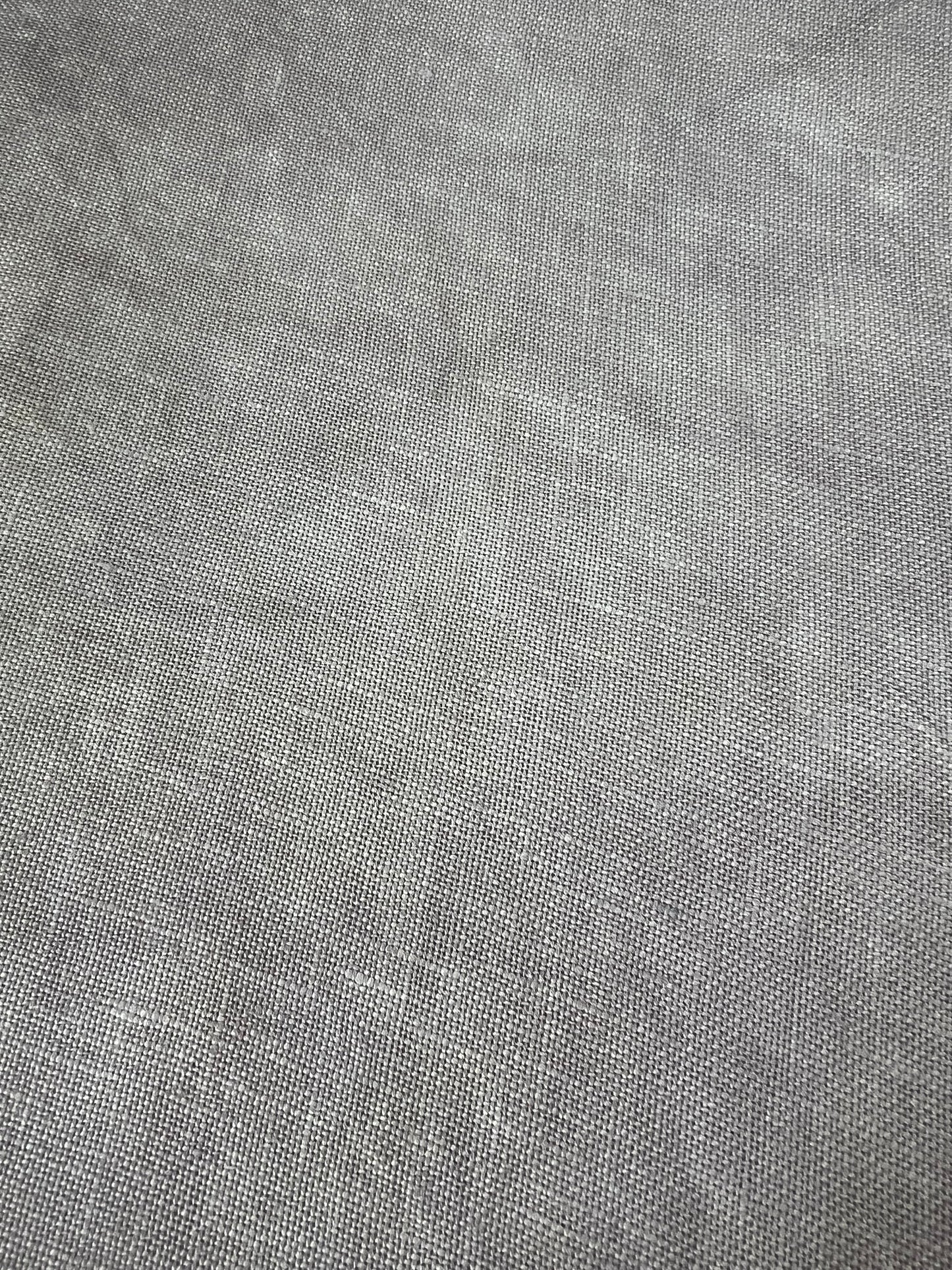 Grey Spinel